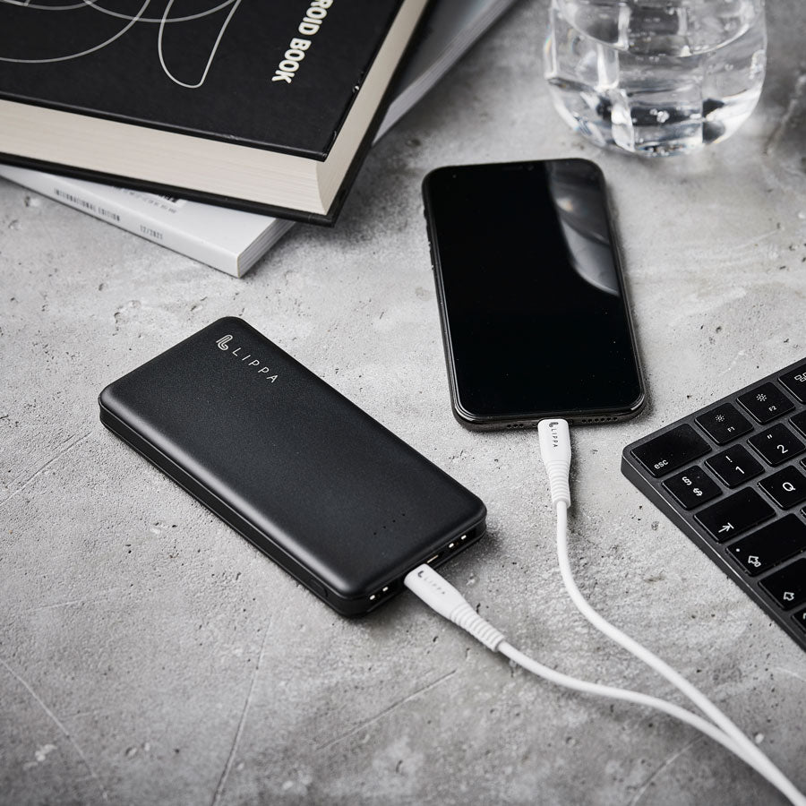 10.000 mAh powerbank og 1 m iPhone USB-A til MFi Lightning kabel