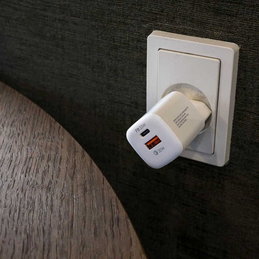 LPWC5006 Lippa 33W USB C PD & USB A QC Gan Wall Charger, White Lys 10