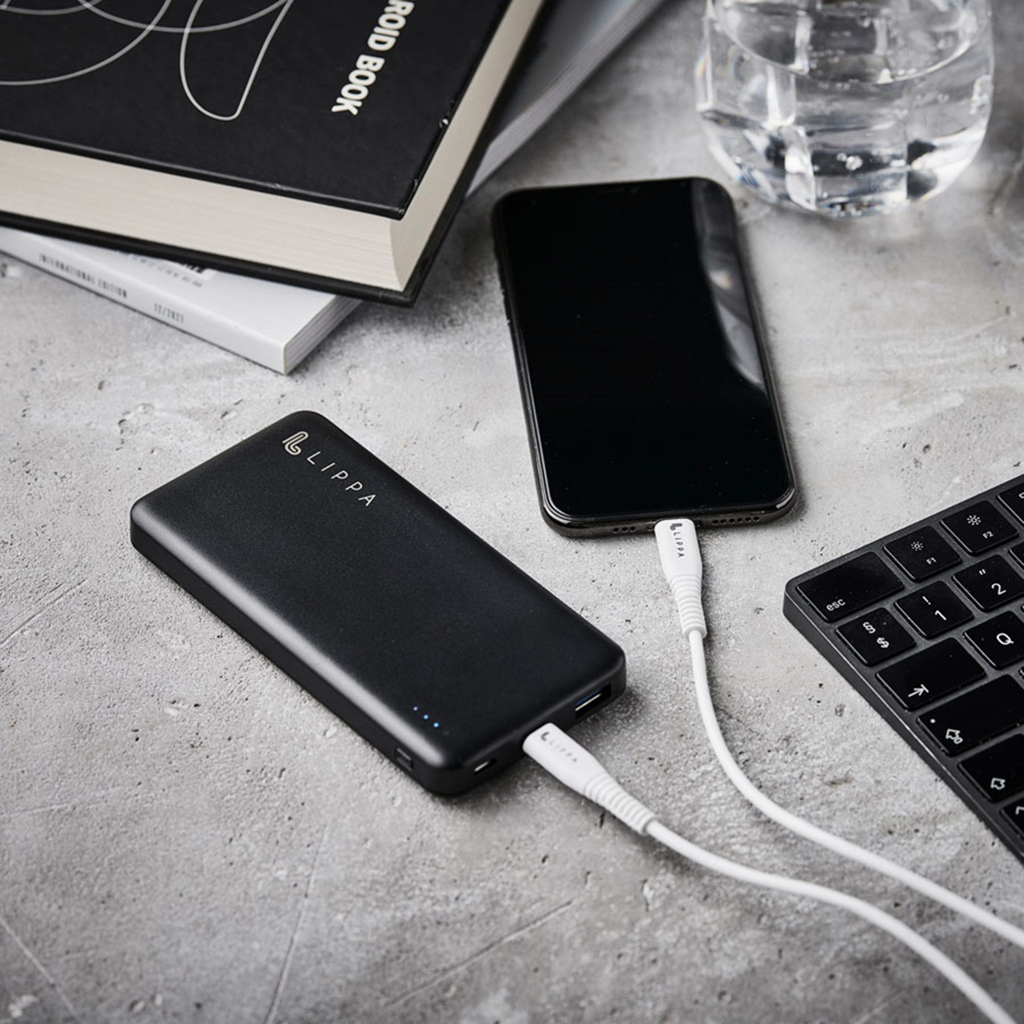 LPPB10000FC Lippa 10.000 Mah Powerbank 18W USB C PD & QC USB A Output, Black Mørk